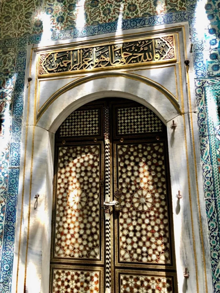 Harem Topkapi: viaggio nel cuore del Palazzo del Sultano 12 Harem Topkapi dettaglio interno 4