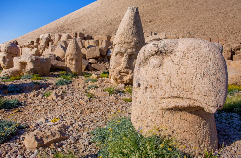 acquila-sacra-monte-nemrut