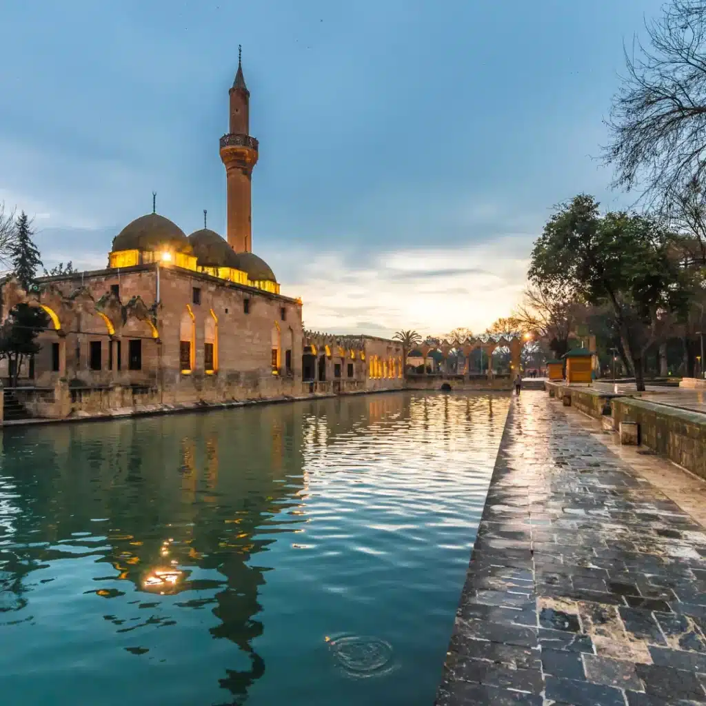Anatolia sud orientale: dove la Turchia diventa Mesopotamia 4 Urfa lago sacro di Balikligol